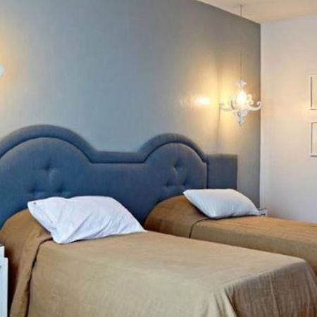 King'S Royale Hotel And Resort Bacolor Kültér fotó