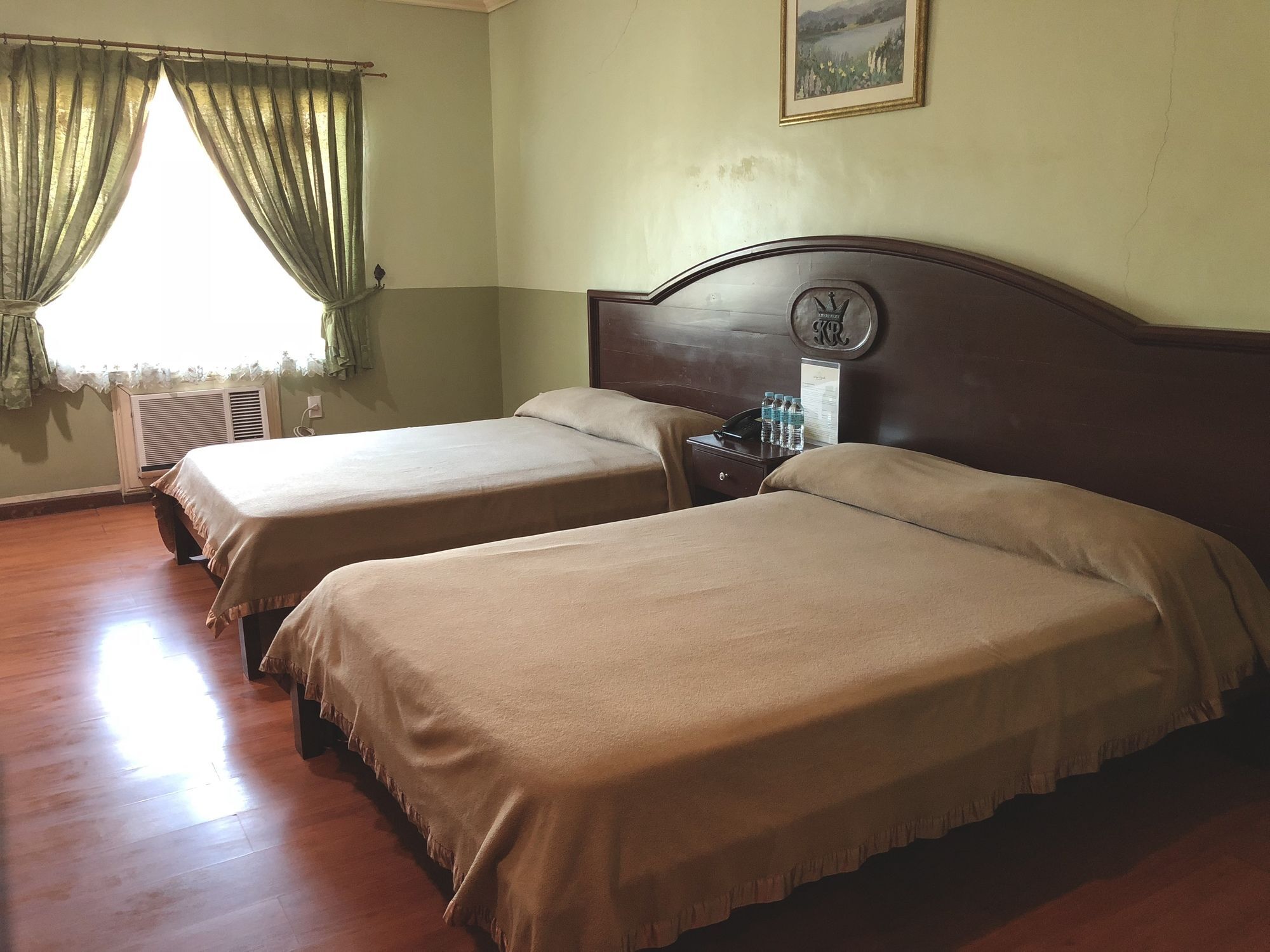 King'S Royale Hotel And Resort Bacolor Kültér fotó